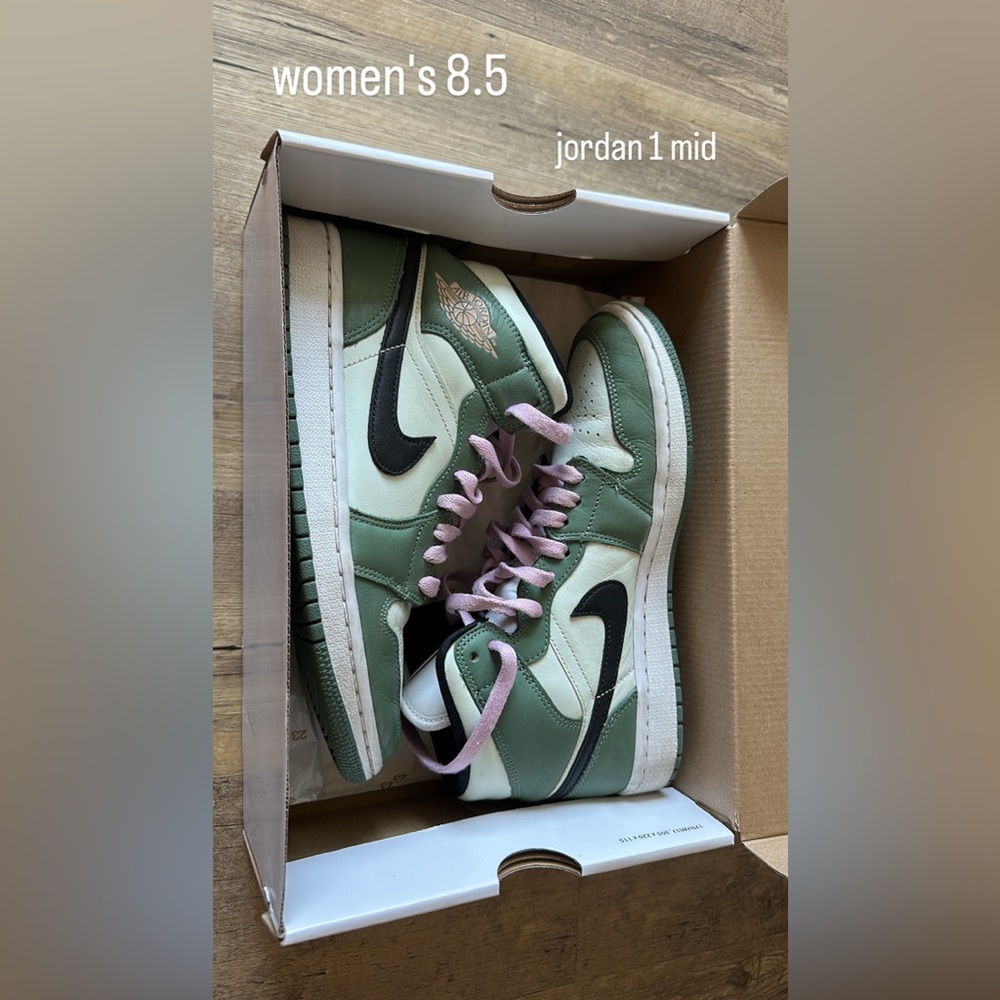 Nike jordan 1 mid